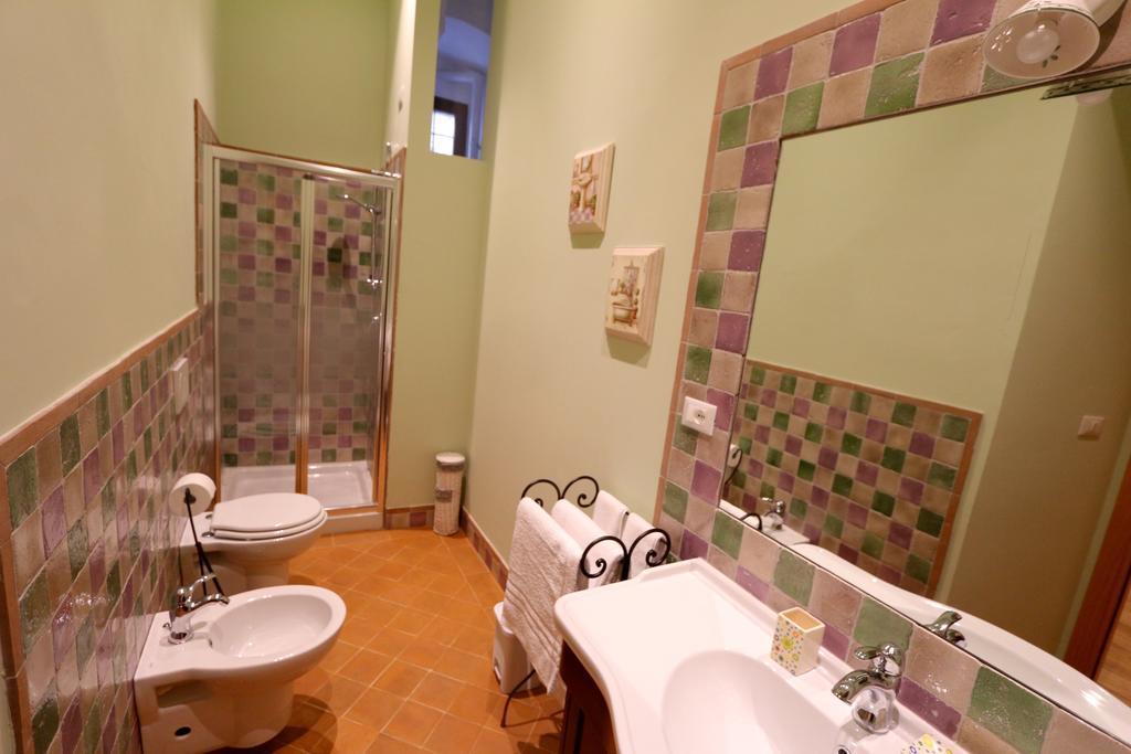 Отель La Casina Colorata Ассизи Номер фото